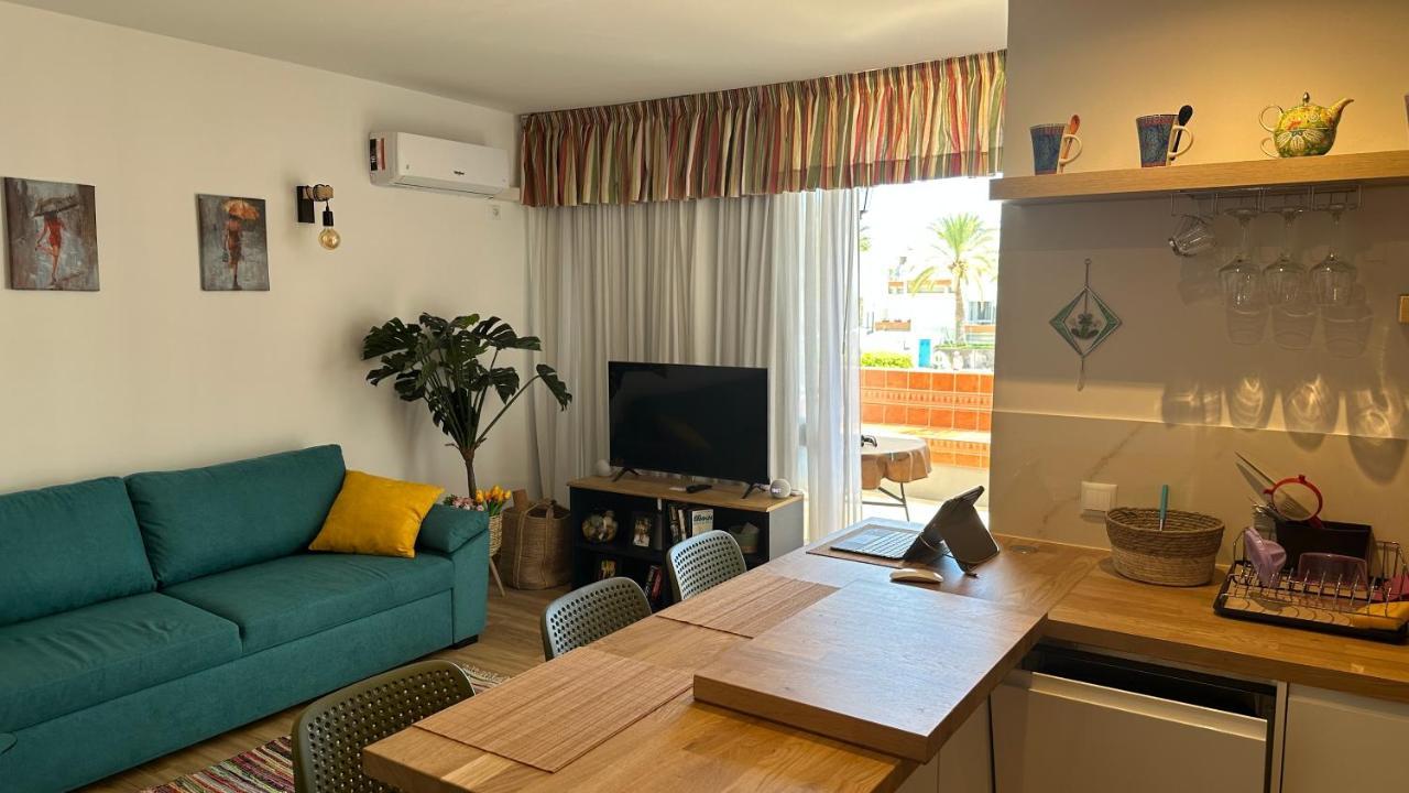 Air-Conditioned, Remarkably Beautiful Apartment, Fibre Wi-Fi, Pool Арона Экстерьер фото